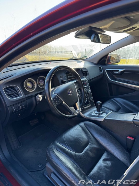 Volvo S60 2,0   2010, 120 kW, 169 0 2010