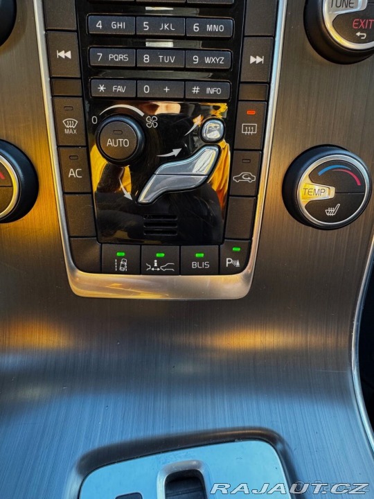 Volvo S60 2,0   2010, 120 kW, 169 0 2010