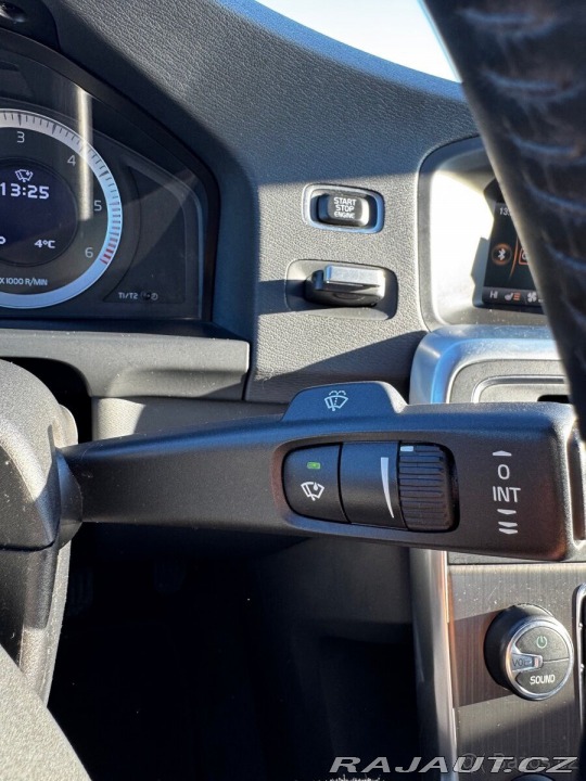 Volvo S60 2,0   2010, 120 kW, 169 0 2010