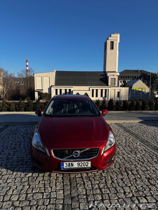 Volvo S60 2,0   2010, 120 kW, 169 0 2010