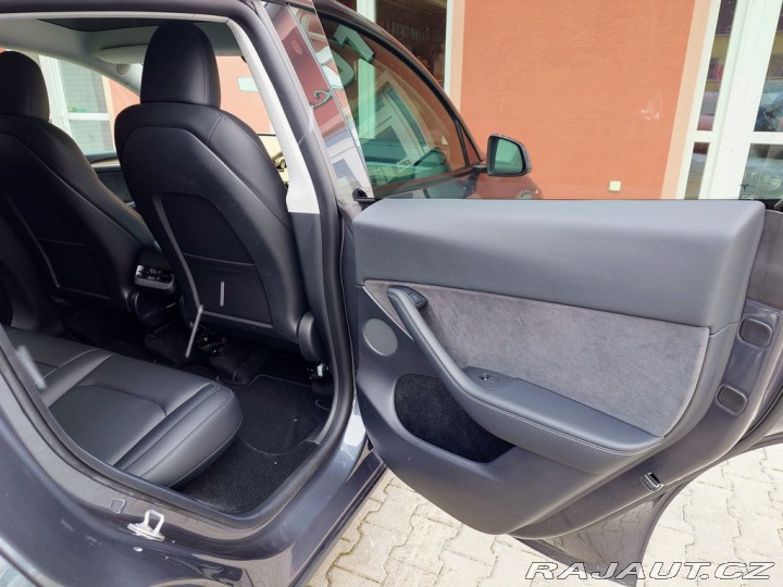 Tesla Model Y Long Range Dual Motor 378 2022