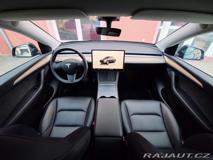 Tesla Model Y Long Range Dual Motor 378 2022
