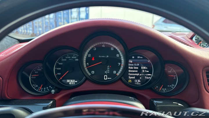 Porsche 911 Turbo S 2013