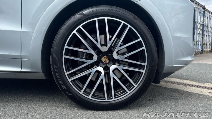 Porsche Cayenne E-Hybrid 2024