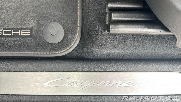 Porsche Cayenne E-Hybrid 2024