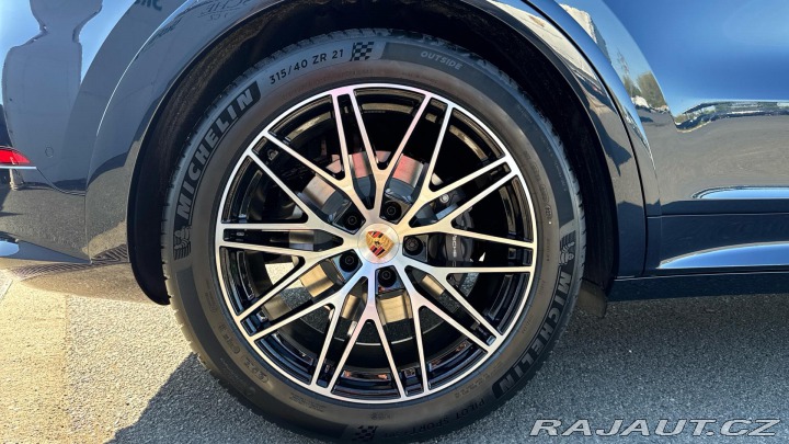 Porsche Cayenne E-Hybrid Coupé 2025