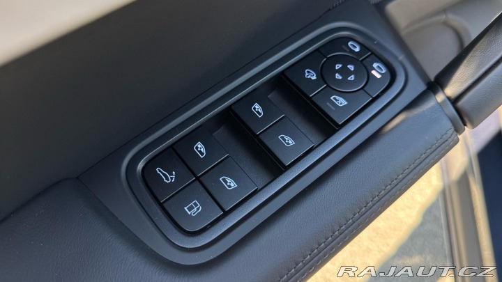 Porsche Cayenne E-Hybrid Coupé 2025