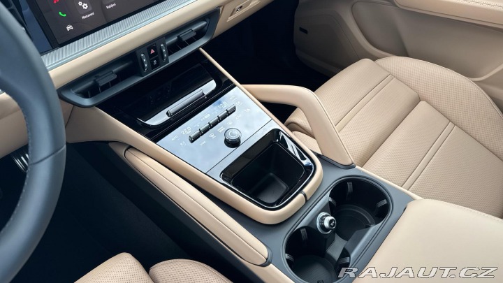 Porsche Cayenne S E-Hybrid 2025