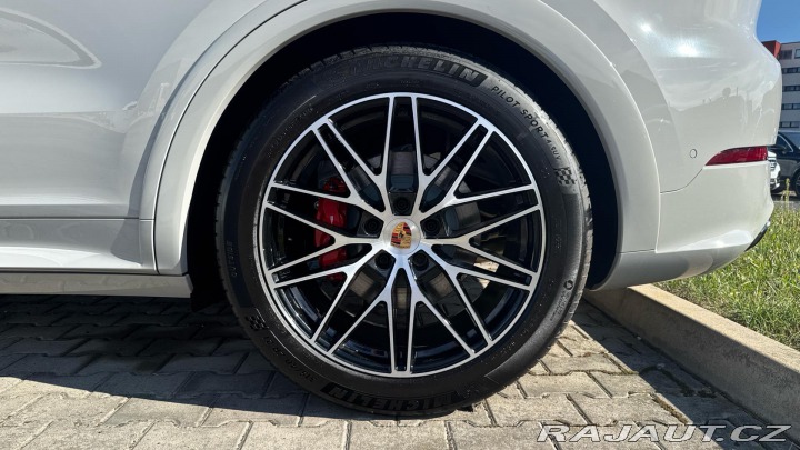 Porsche Cayenne S 2025