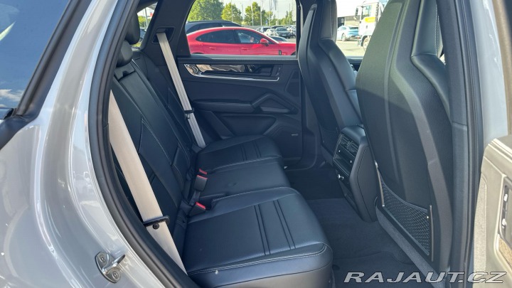 Porsche Cayenne S 2025