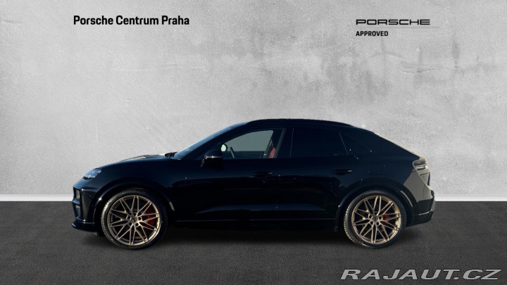 Porsche Macan Turbo 2025