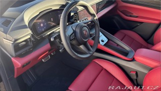 Porsche Macan Turbo 2025