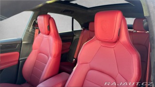 Porsche Macan Turbo 2025