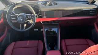 Porsche Macan Turbo 2025