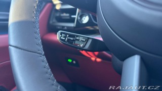 Porsche Macan Turbo 2025