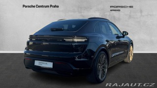 Porsche Macan Turbo 2025