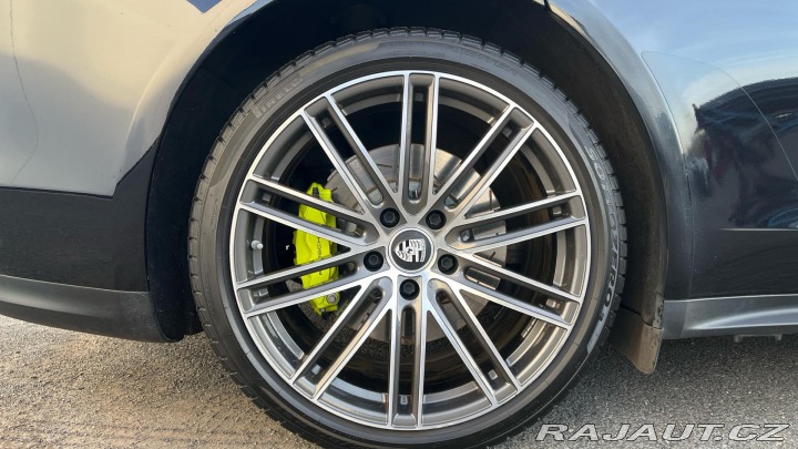 Porsche Panamera 4 E-Hybrid 2021