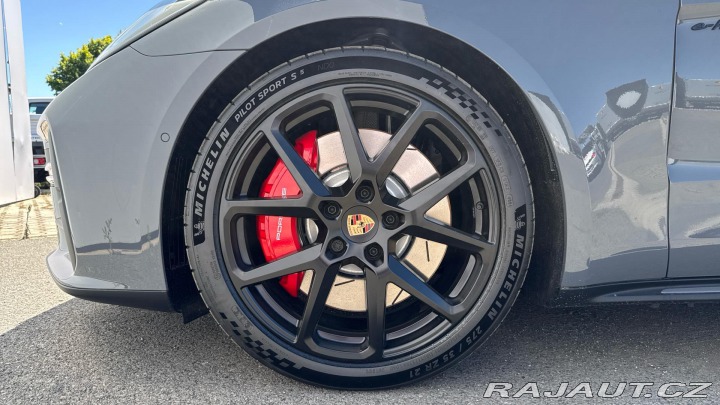 Porsche Panamera 4S E-Hybrid 2025