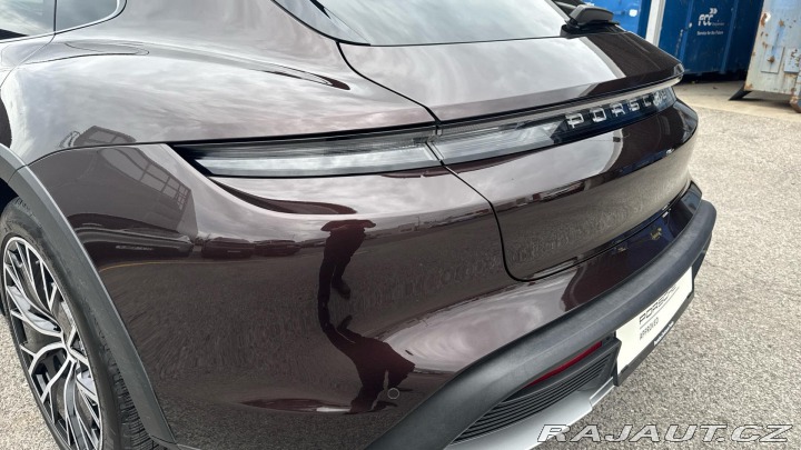 Porsche Taycan 4 Cross Turismo 2022