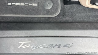 Porsche Taycan 4 Cross Turismo 2022