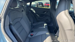 Porsche Taycan  2025