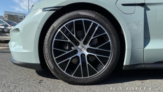 Porsche Taycan  2025