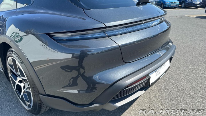 Porsche Taycan 4 Cross Turismo 2025