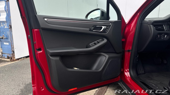 Porsche Macan T 2022