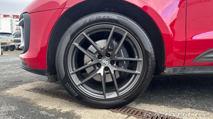 Porsche Macan T 2022