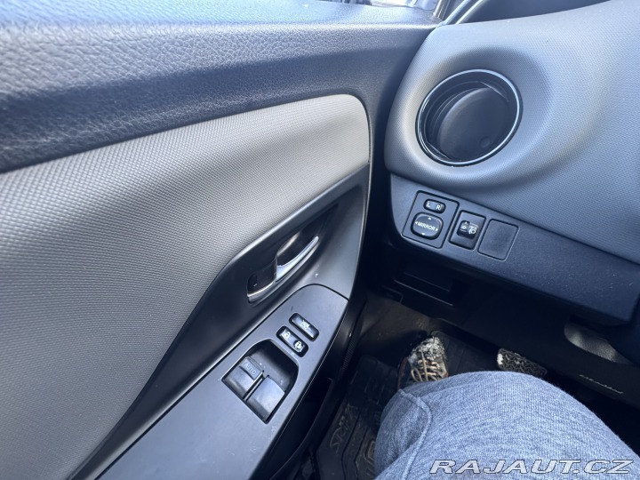 Toyota Yaris HYBRID 1,5 54 KW STK 2016