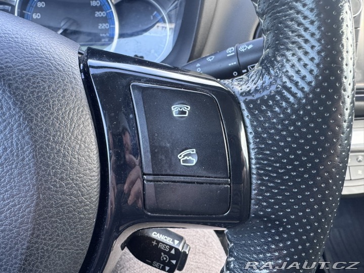 Toyota Yaris HYBRID 1,5 54 KW STK 2016