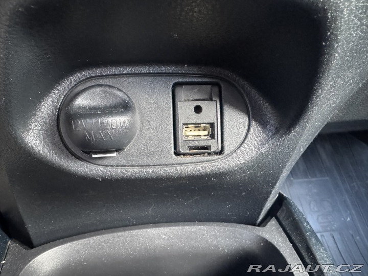 Toyota Yaris HYBRID 1,5 54 KW STK 2016