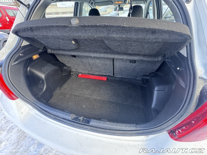 Toyota Yaris HYBRID 1,5 54 KW STK 2016