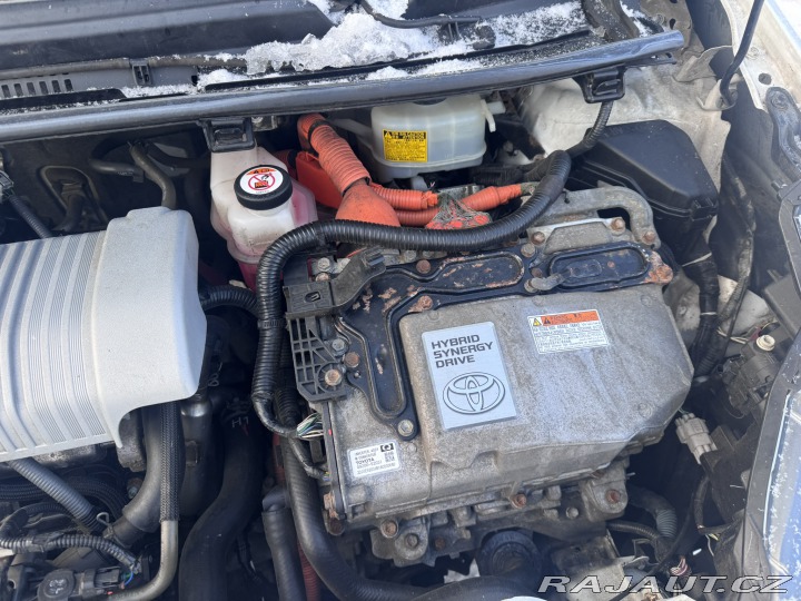 Toyota Yaris HYBRID 1,5 54 KW STK 2016