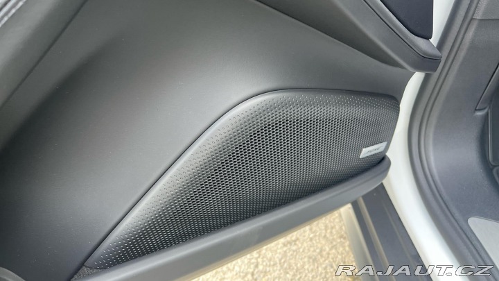 Porsche Panamera 4 2025