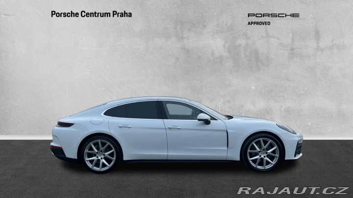 Porsche Panamera 4 2025