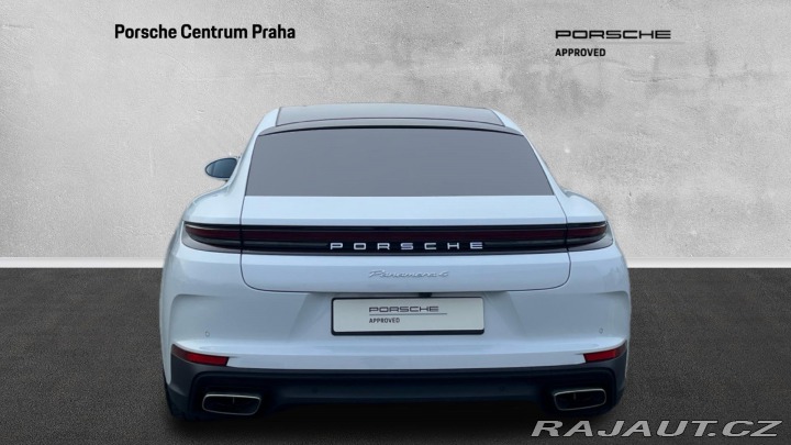 Porsche Panamera 4 2025