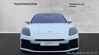 Porsche Panamera 4 2025