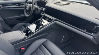 Porsche Panamera 4 2025