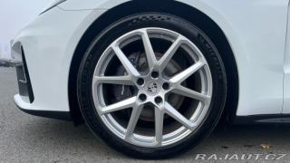 Porsche Panamera 4 2025