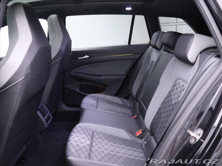 Volkswagen Golf 2,0 TDI DSG R-line Virtua 2022