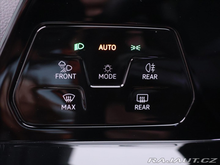 Volkswagen Golf 2,0 TDI DSG R-line Virtua 2022