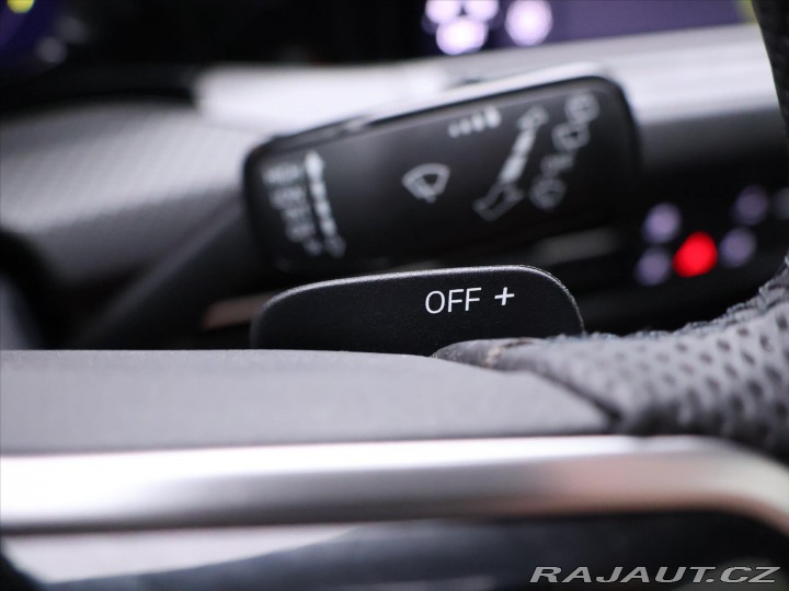 Volkswagen Golf 2,0 TDI DSG R-line Virtua 2022