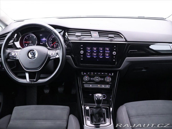 Volkswagen Touran 2,0 TDI 90kW Highline CZ 2021