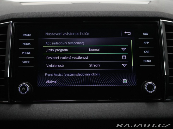 Škoda Karoq 1,6 TDI Manuál Style 1.ma 2018