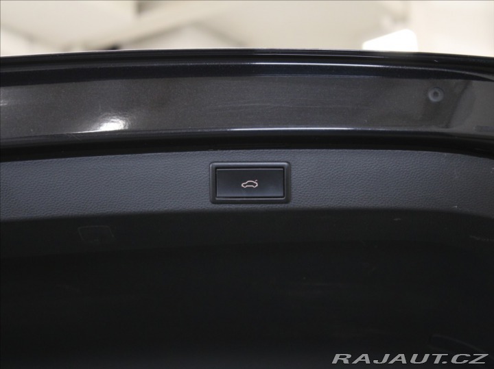 Škoda Karoq 1,6 TDI Manuál Style 1.ma 2018