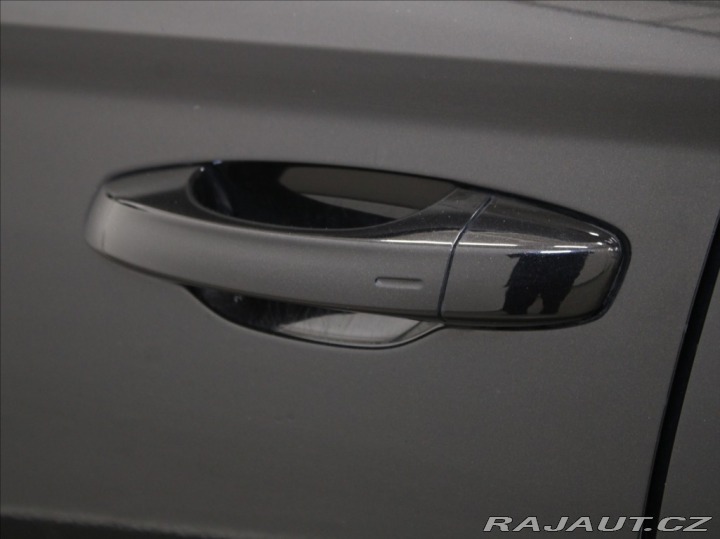 Škoda Karoq 1,6 TDI Manuál Style 1.ma 2018