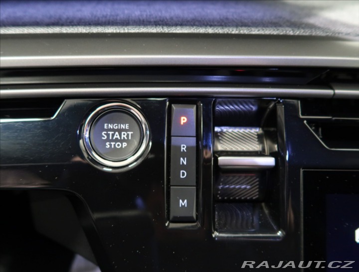 Peugeot 3008 1,2 ALLURE HYBRID145 e-DC 2024