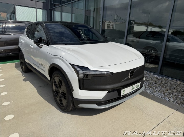 Volvo EX30 0,0 ULTRA TWIN CROSS CO 2025