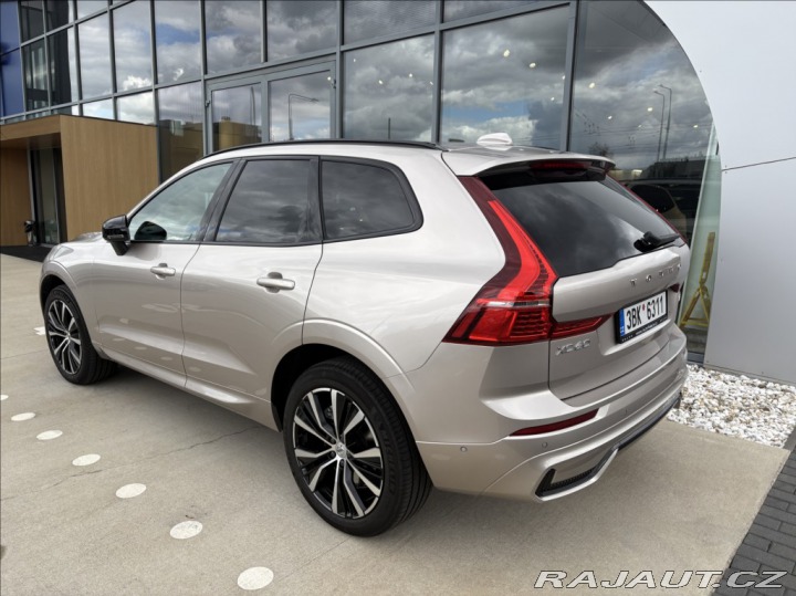 Volvo XC60 2,0 B4 AWD ULTIMATE 2025